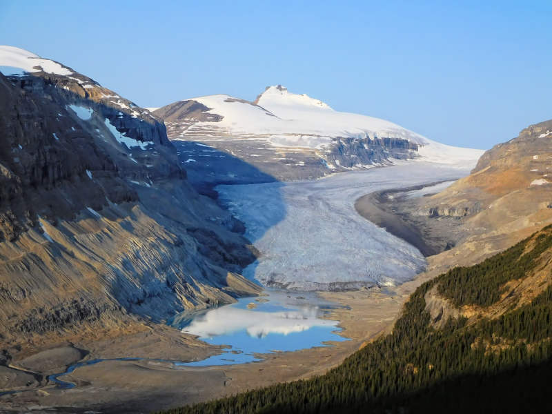  Saskatchewan Glacier und Castleguard Mountain 3090 m 